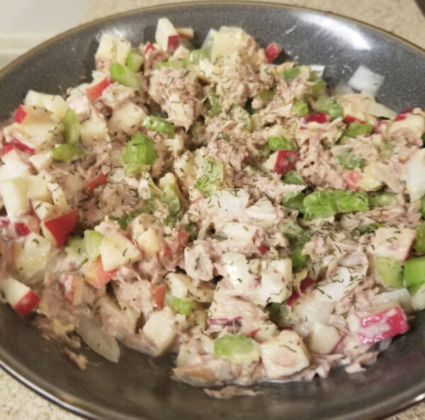 Tuna salad apple